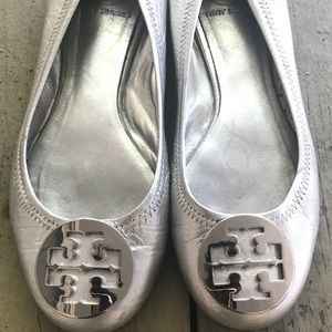 Tory Burch Minnie Ballerina Flat 6 1/2 Silver